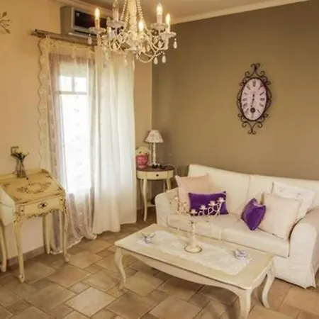 Sea Front Almi Ferienhaus *