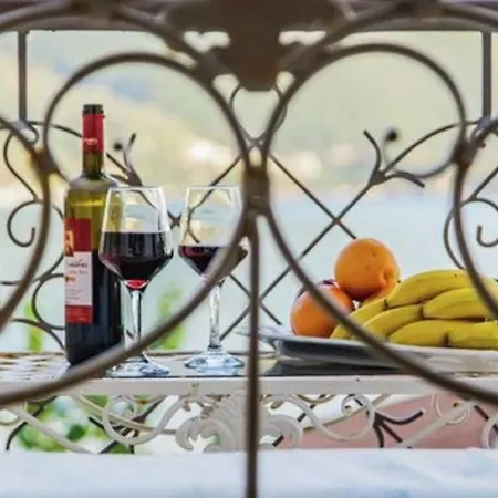 Sea Front Almi בית נופש