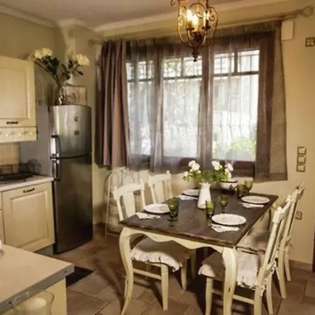 Sea Front Almi בית נופש ואסיליקי