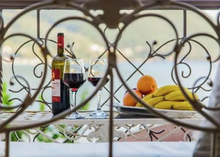 Sea Front Almi Ferienhaus